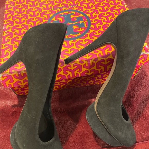 Tory Burch Camille Soft Suede Heels - Coconut - Picture 4 of 6